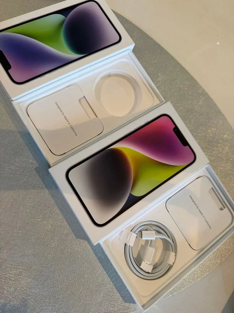 Apple iPhone14 空箱2つ 一つライトニング付き