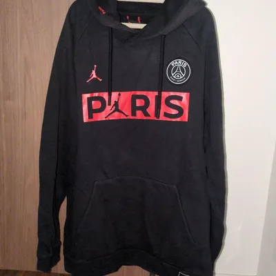 เสื้อฮู้ด Jordan x Paris Saint-Germain หายาก