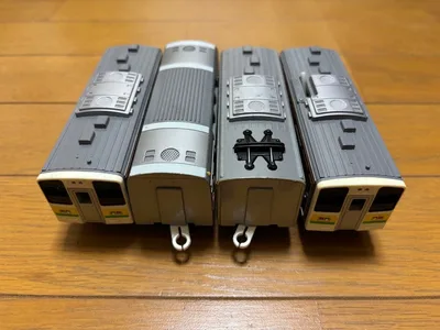 プラレール 211系 近郊電車 4両編成