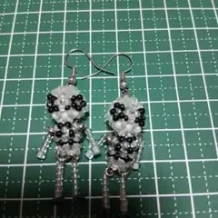 ハンドメイド ビーズ編み ガイコツピアス