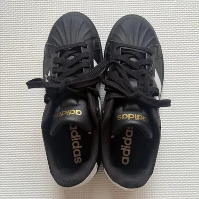 รองเท้าผ้าใบผู้หญิง adidas STREETTALK U