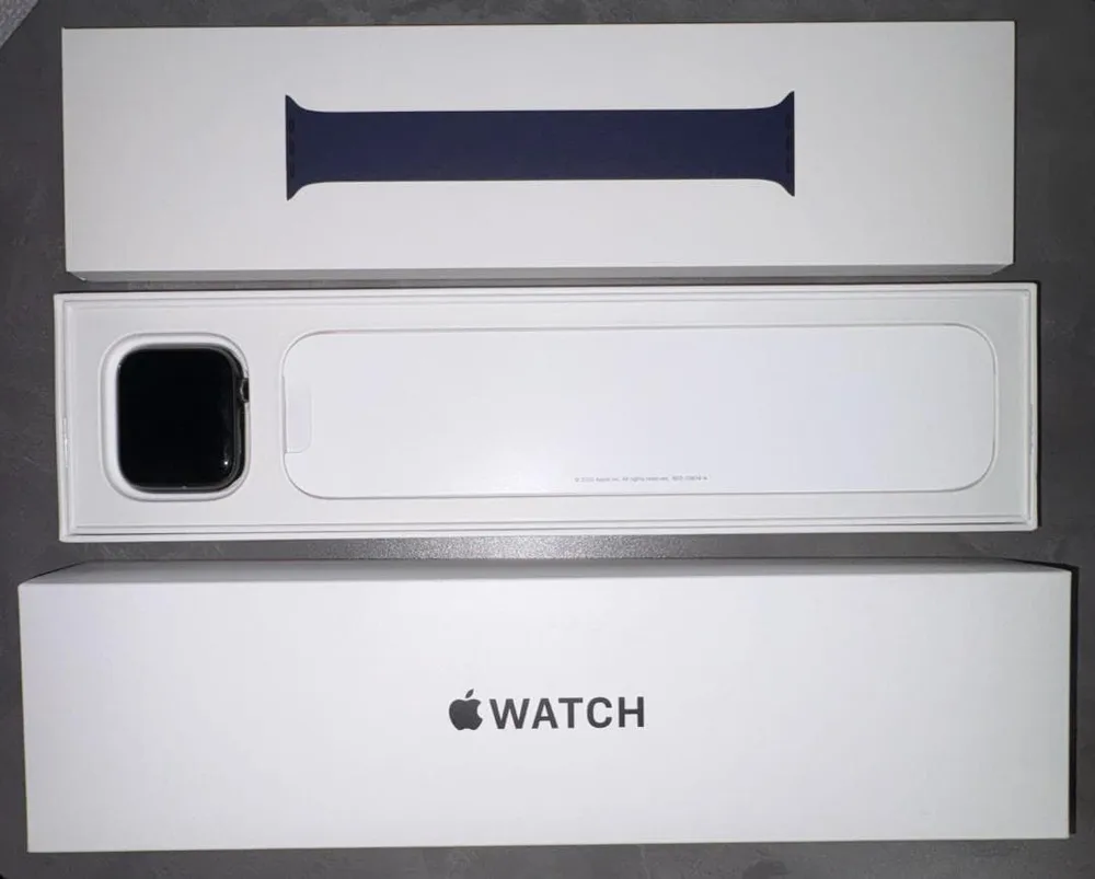 Apple Watch SE 第1世代 44mm GPS スペースグレイ