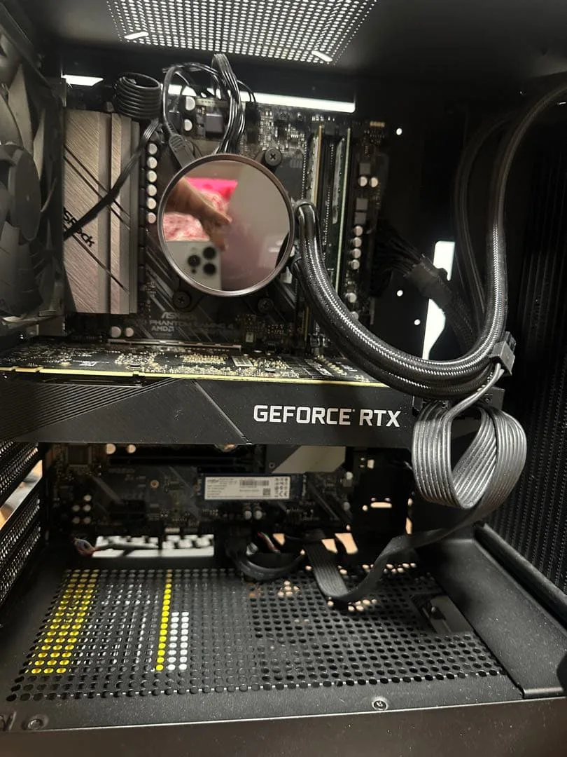 ASROK x570 + AMD Ryzen 7 + 16GB DDR 4