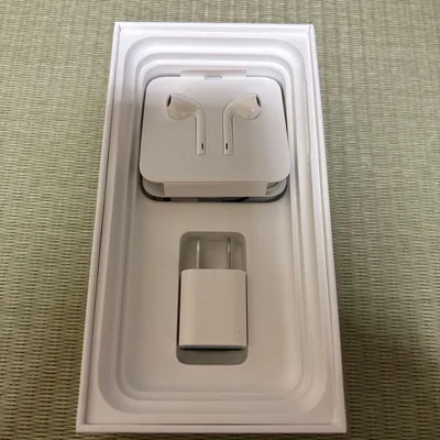 สายชาร์จ EarPods Lightning ของแท้จาก Apple ใหม่และไม่ได้ใช้