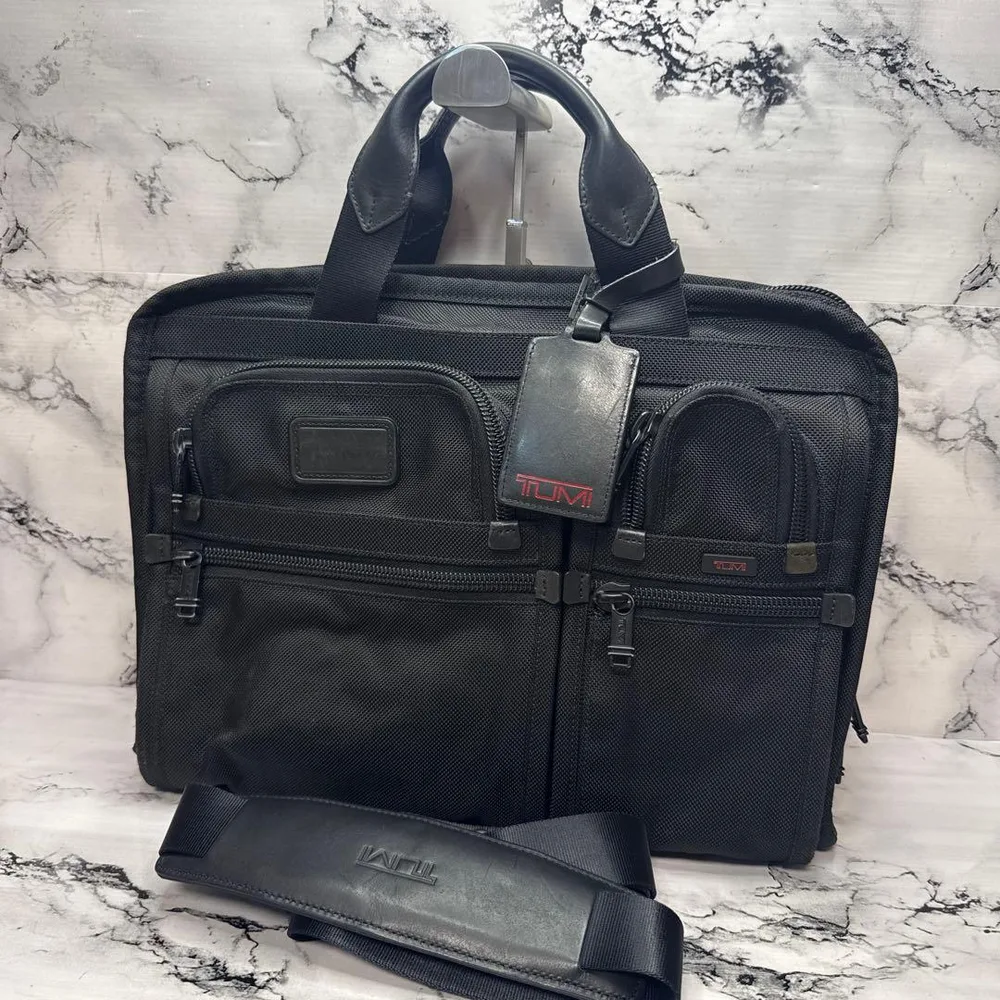 (美品)大人気、トゥミ 2way ショルダーバッグ ブリーフケース、大容量、高級