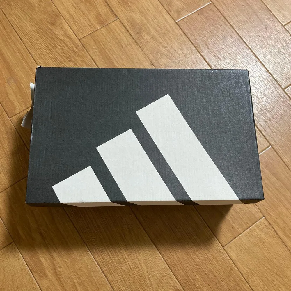 กล่องเปล่า adidas RUNFALCON 5W