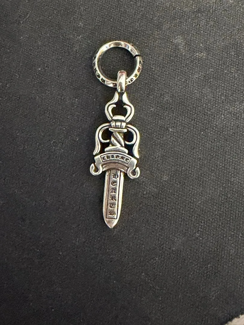 CHROME HEARTS キーホルダーダガーチャーム