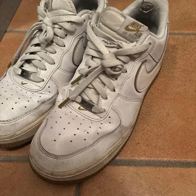 NIKE AIR FORCE 1 ホワイト スニーカー