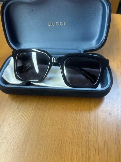 GUCCI サングラス ブラック