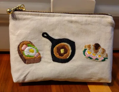 ハンドメイド 手刺繍ポーチ カフェ柄