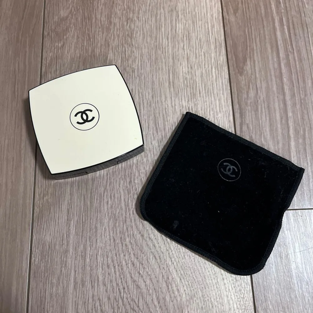 CHANEL シャネル レ ベージュ プードゥル ベル ミン N°30