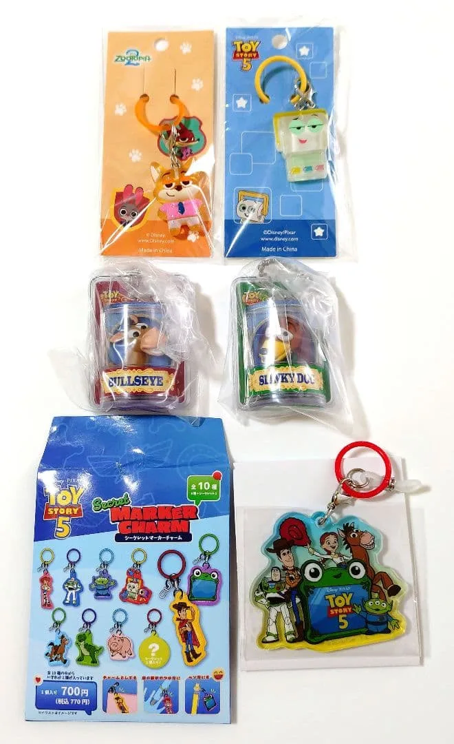 ズートピア トイストーリー めじるし キーホルダー ストラップ ガチャ まとめ