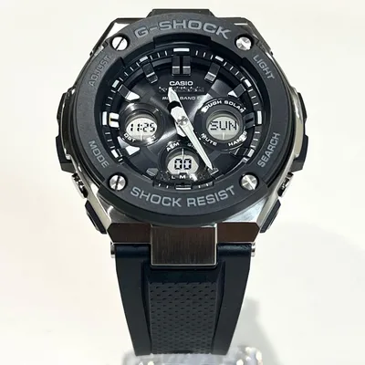 【極美品】CASIO G-SHOCK GST-W300 電波ソーラー 大人気