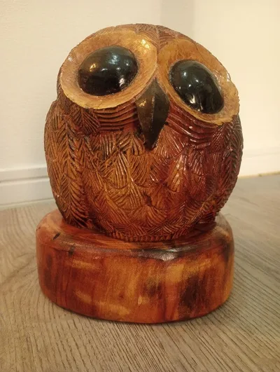 木製フクロウ彫刻
