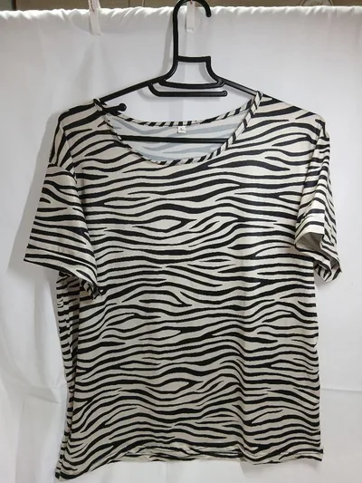 ゼブラ柄 半袖Tシャツ Lサイズ