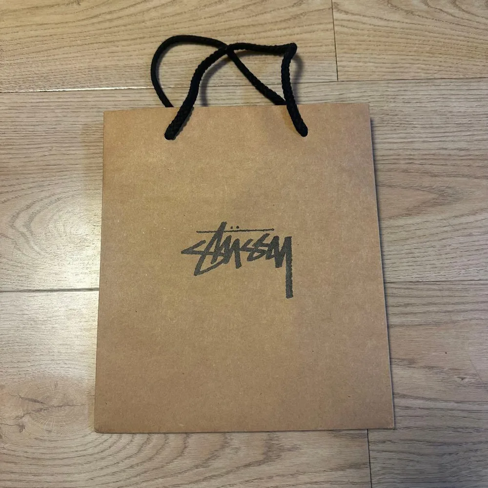 STUSSY ショッパー 紙袋