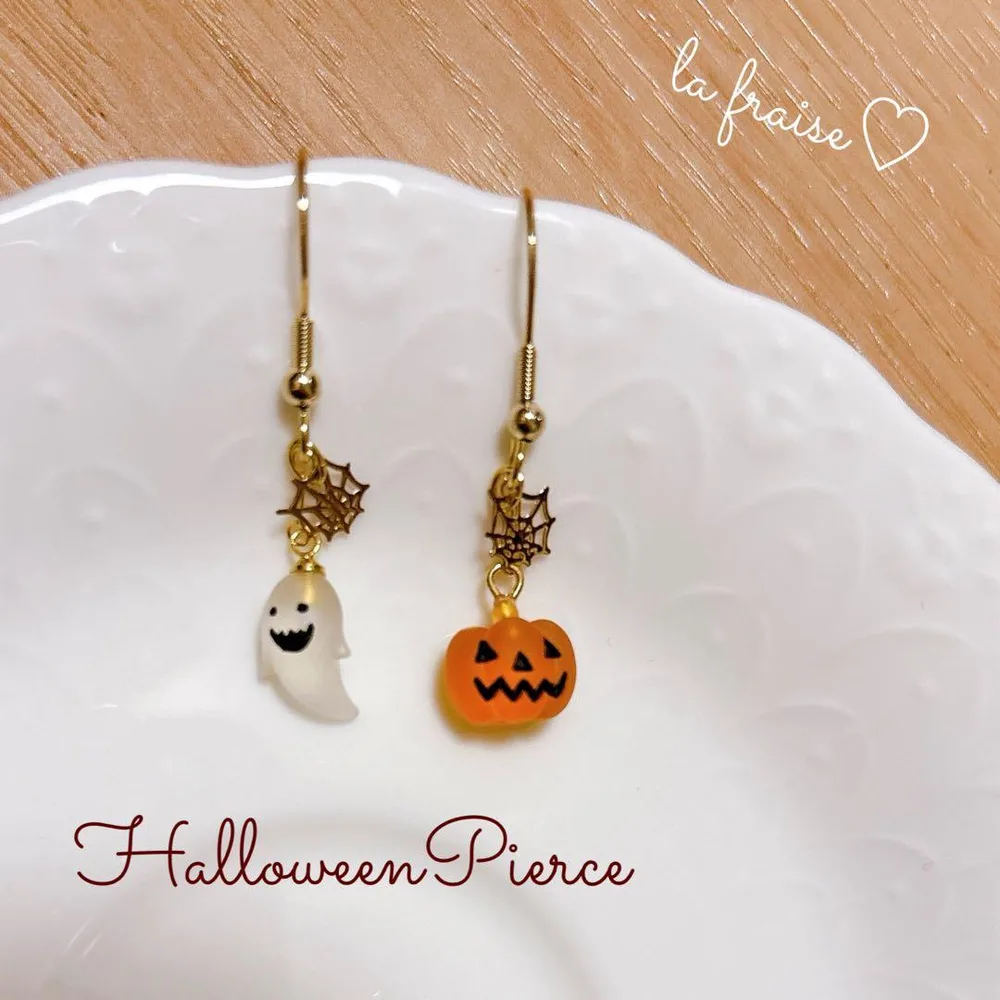 ハロウィンピアス クモの巣