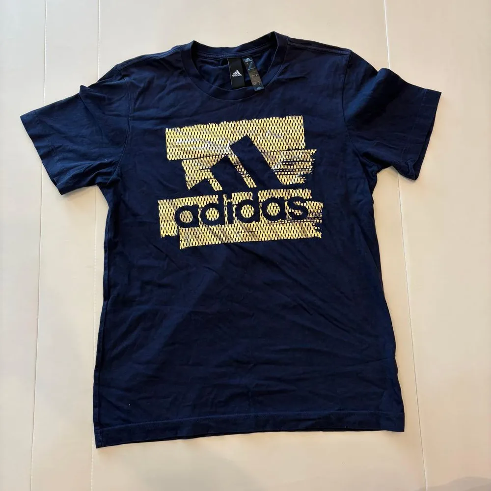 adidas レディース Tシャツ