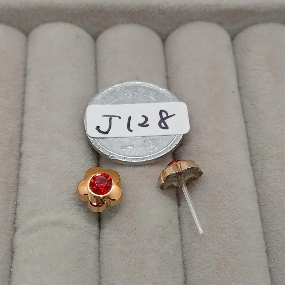 j128 (3) 樹脂ピアス キャッチ付 アクセサリー まとめて歓迎