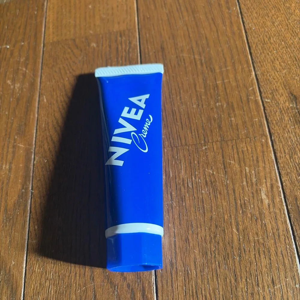 NIVEA Creme ニベアクリーム チューブタイプ