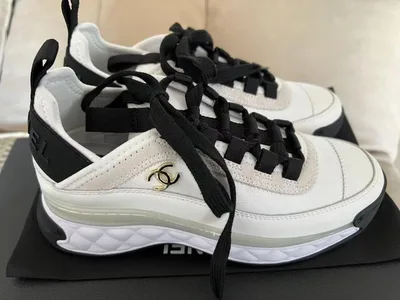 【美品】CHANEL スニーカー