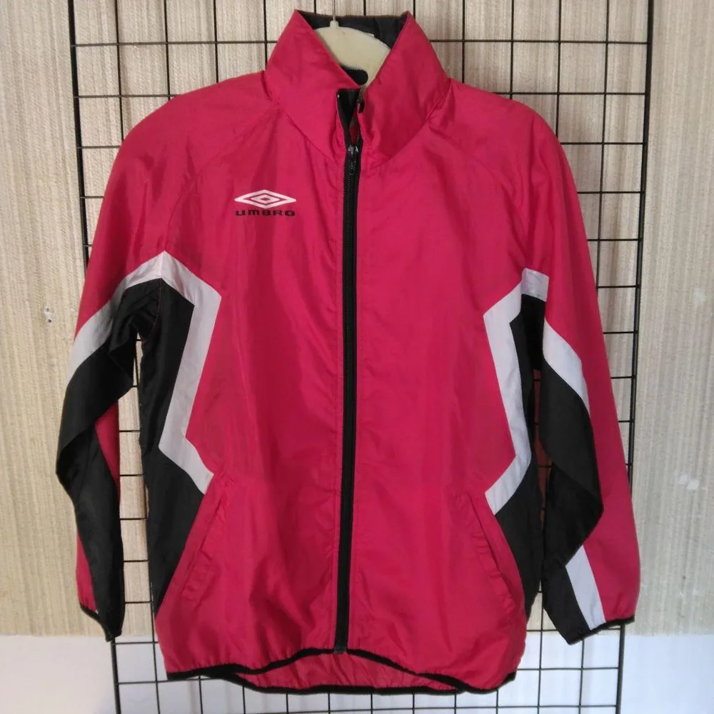 umbro ピステ・ウィンドブレーカー 160サイズ