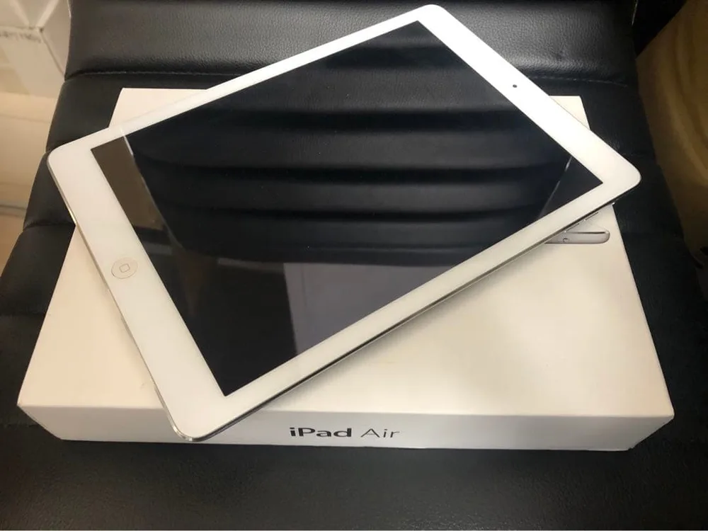 iPad Air 32GB wifi siver 箱ありモデルA1474