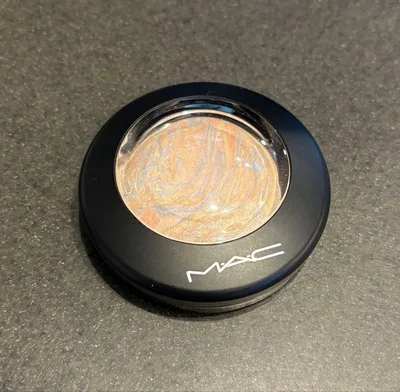 MAC ミネラライズスキンフィニッシュ ライトスカペード
