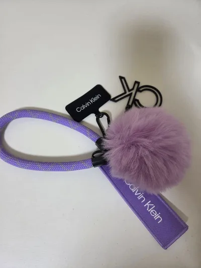 Calvin Klein 非売品ノベルティ スマホストラップ