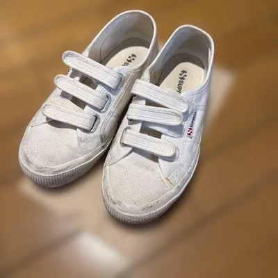 รองเท้าผ้าใบ SUPERGA Velcro สีขาว