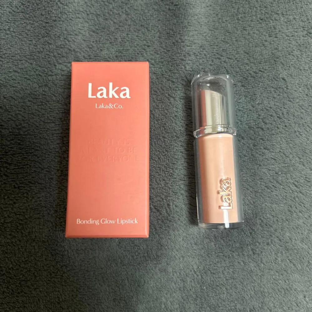 Laka ボンディンググロウリップスティック #202 ボーイ