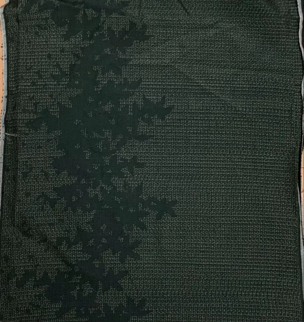 正絹 約36×108 深緑暗め濃いめの緑 花 細かい亀甲 ダークグリーン