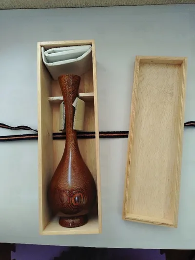 【最終価格】木製 一輪挿し 花瓶 花器 木箱入り