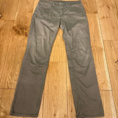 Levi's チノパン グレー メンズ
