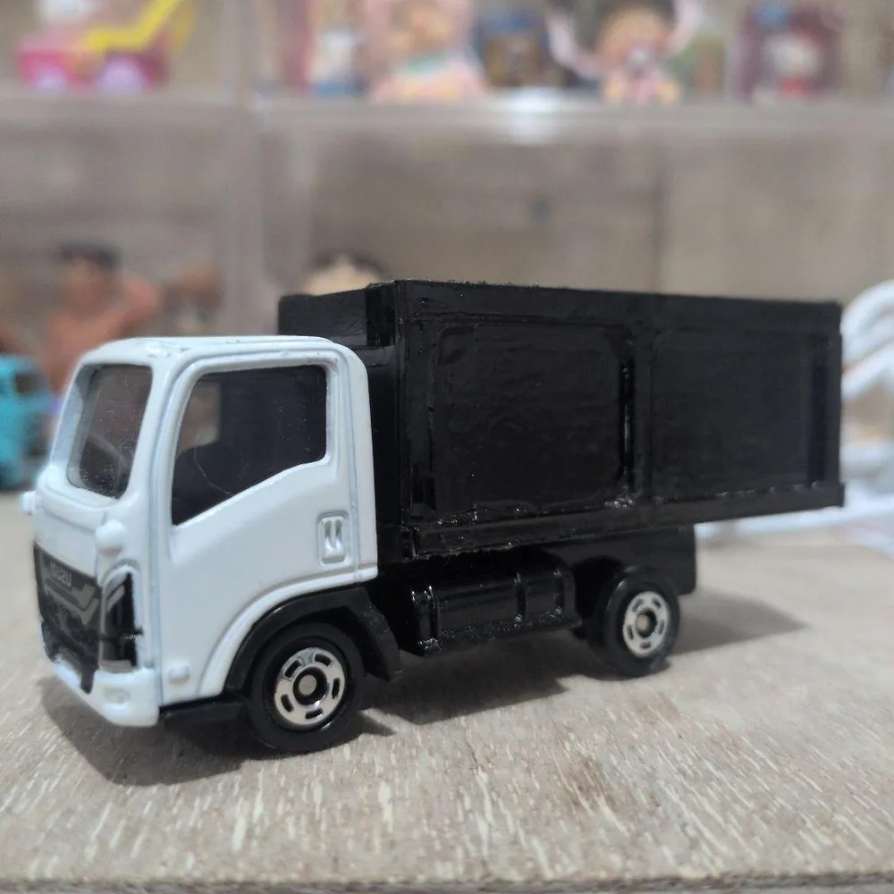 トミカ いすゞ エルフ 改造品 産業廃棄物運搬車