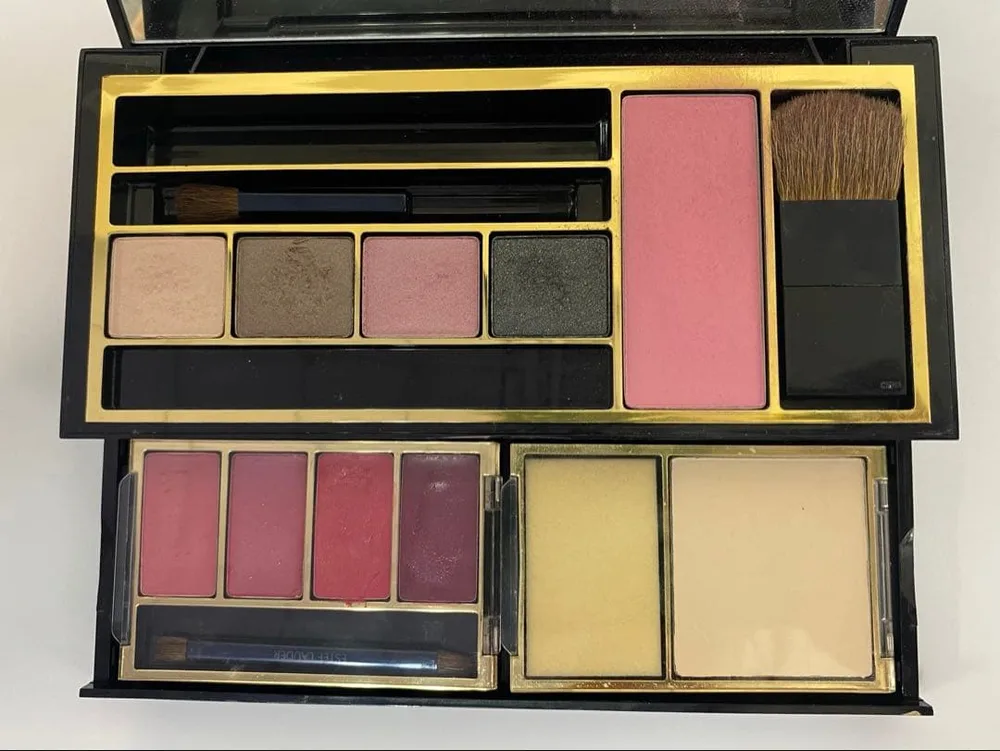 ESTEE LAUDER メイクアップパレット
