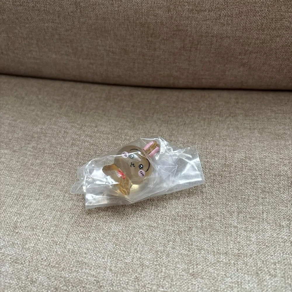うさぎ めじるしアクセサリー ちいかわ ガチャ