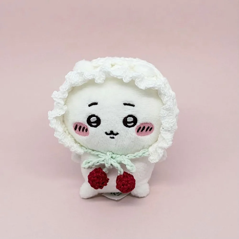 ちいかわ おすわりぬいぐるみ ボンネット ホワイト チェリー