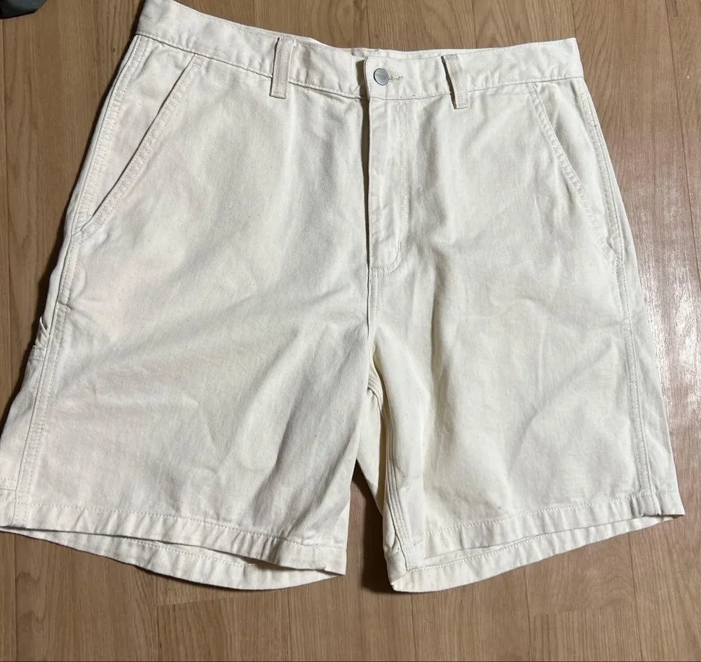 Carhartt WIP ハートロゴ ショートパンツ ペインター