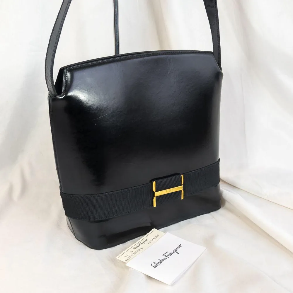 Ferragamo フェラガモ ショルダーバッグ トート エナメル ブラック