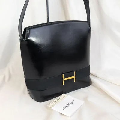 Ferragamo フェラガモ ショルダーバッグ トート エナメル ブラック