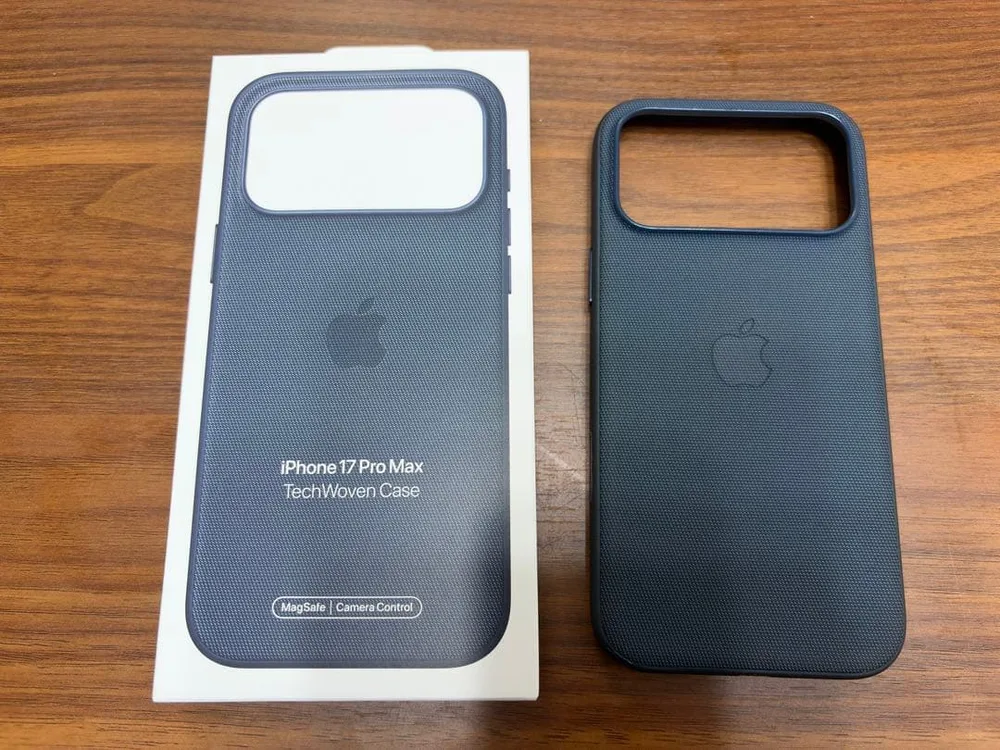 純正 iPhone 17 Pro Max テックウーブン ケースブルー