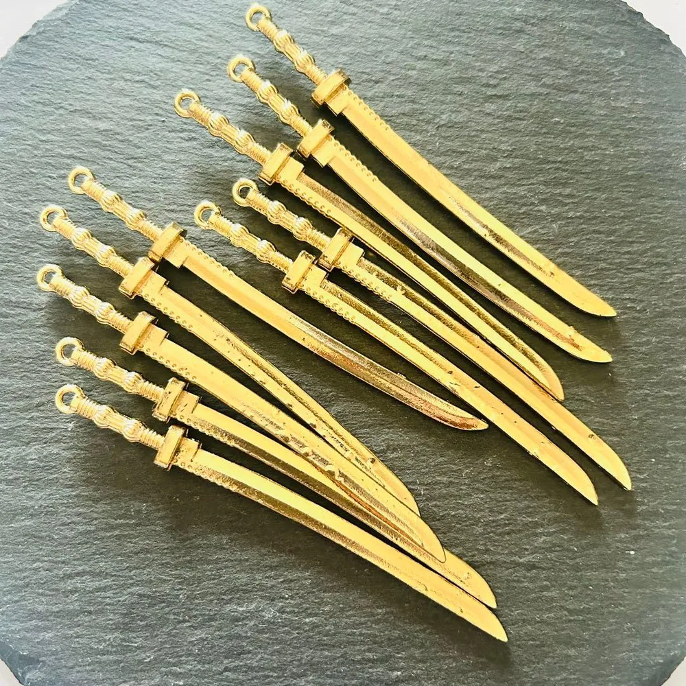 刀 チャーム ゴールド 真鍮 10本セット‼️まとめ売り かんざしパーツ