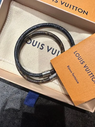 期間限定値下げLOUIS VUITTON キープイット M6555E