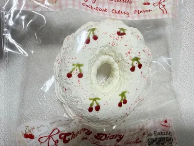 Jiang ge Studio ジャン グー Cherry スクイーズ