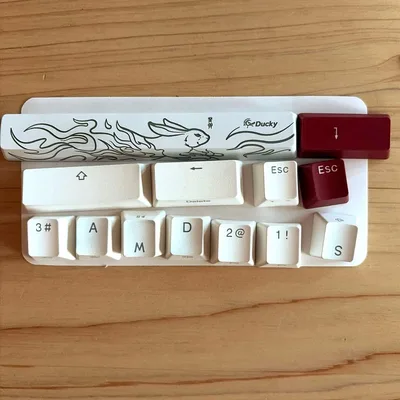 Ducky キーボードうさぎ年限定デザイン スペースキーキャップ、他