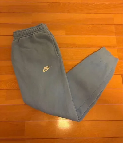 NIKEスウェットパンツ水色Mサイズ