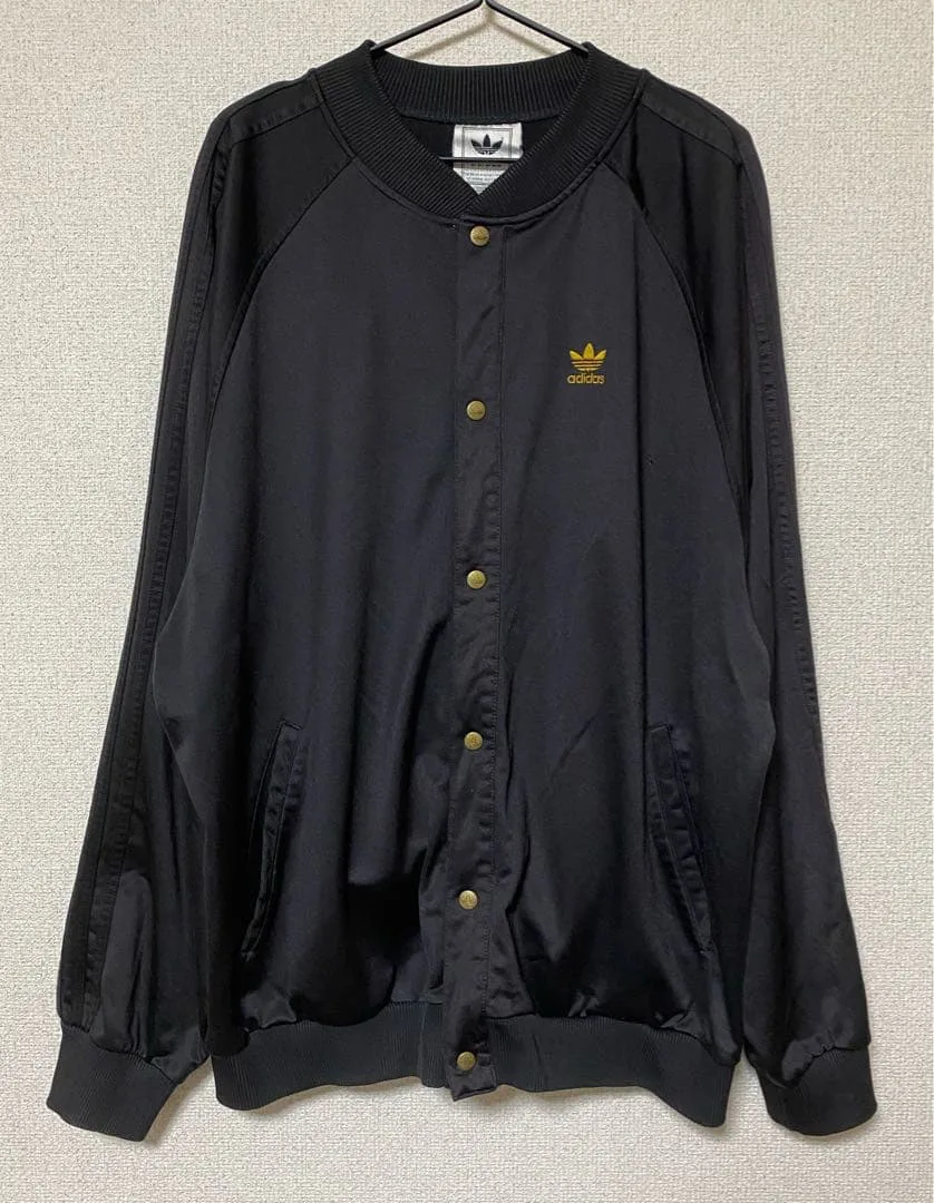 adidas トラックジャケット