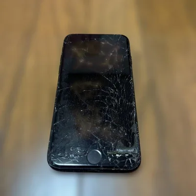 iPhone7 BLACK 画面割れ ジャンク品