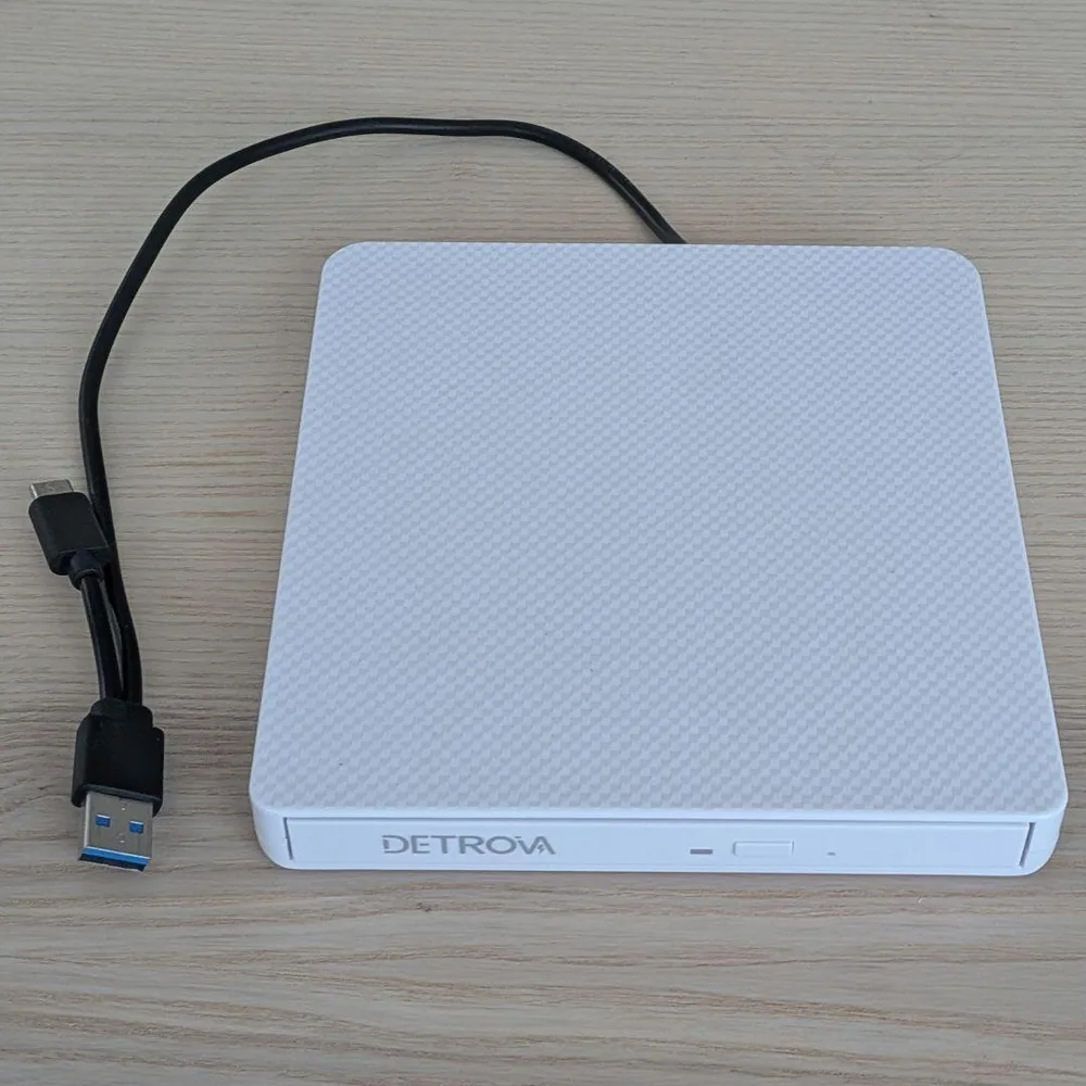 外付けDVDドライブ DETROVA
